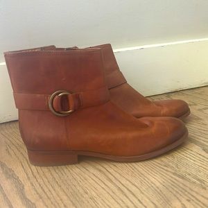 Soft leather Frye & Co booties
